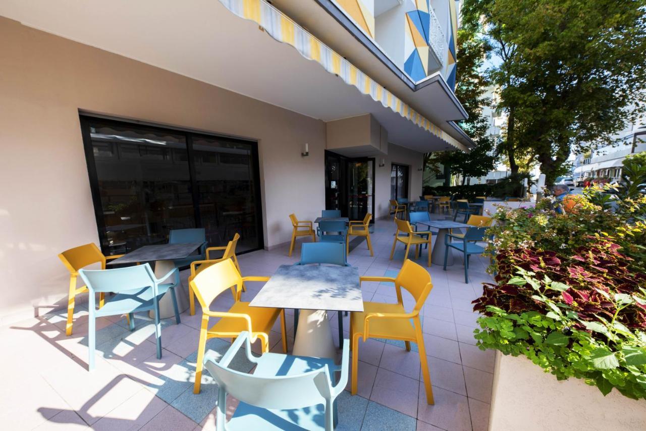 Color Hotel Rímini Exterior foto